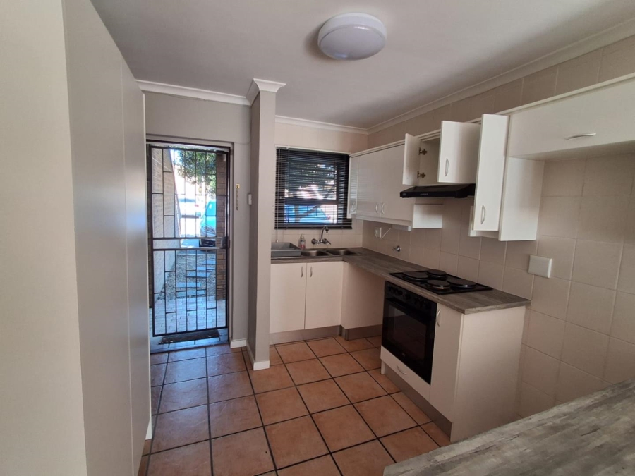 To Let 2 Bedroom Property for Rent in Sonstraal Western Cape